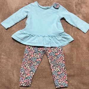 Carter’s 18M girls two piece set.